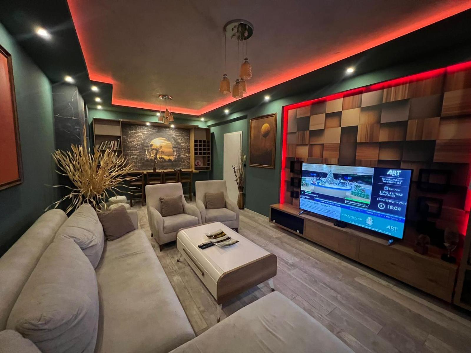 Luxurious Apartment With City View Pristina Buitenkant foto